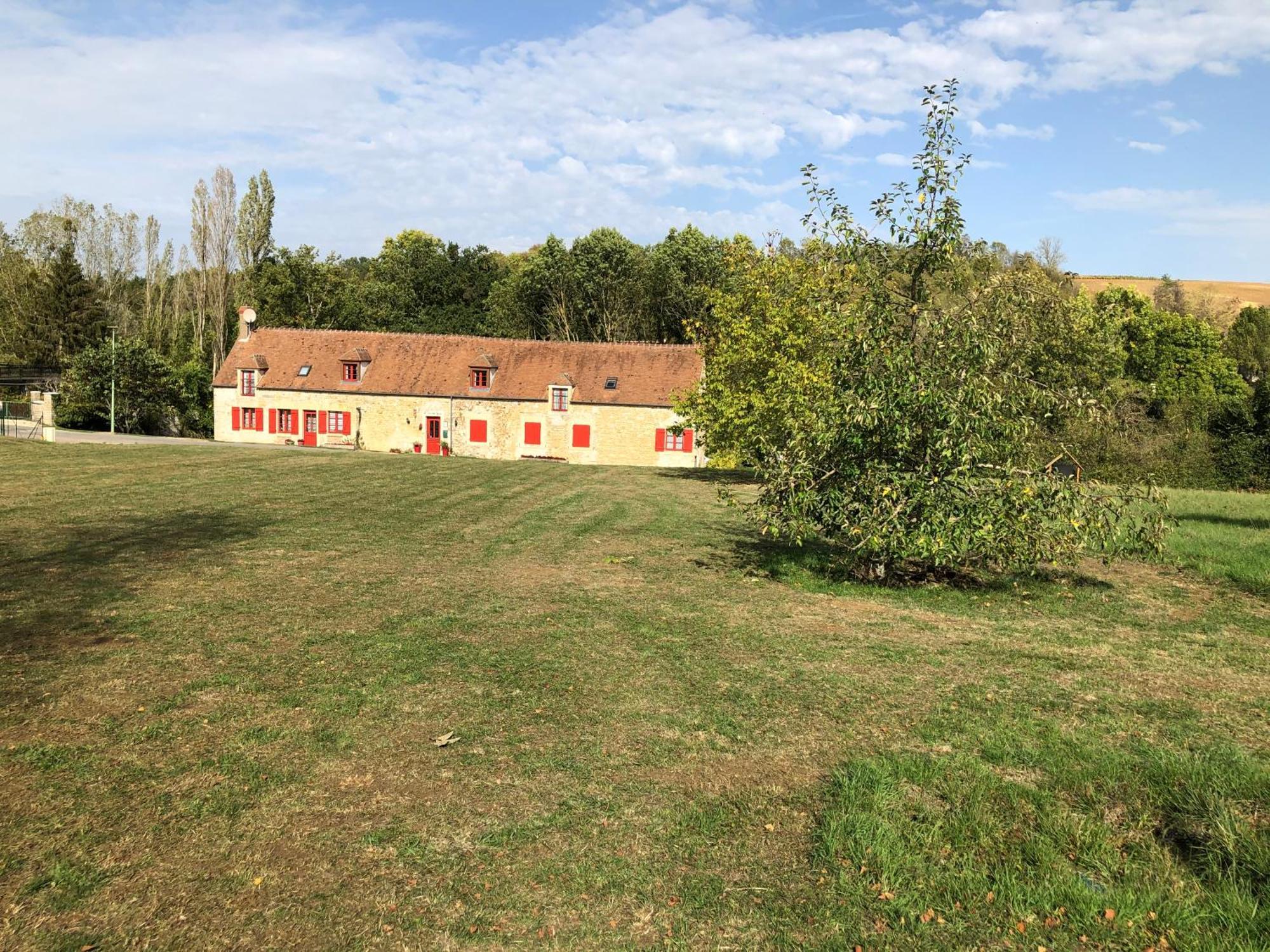 Chambres d'Hôtes L'Orée des Vignes Saint-Pere  Exterior foto